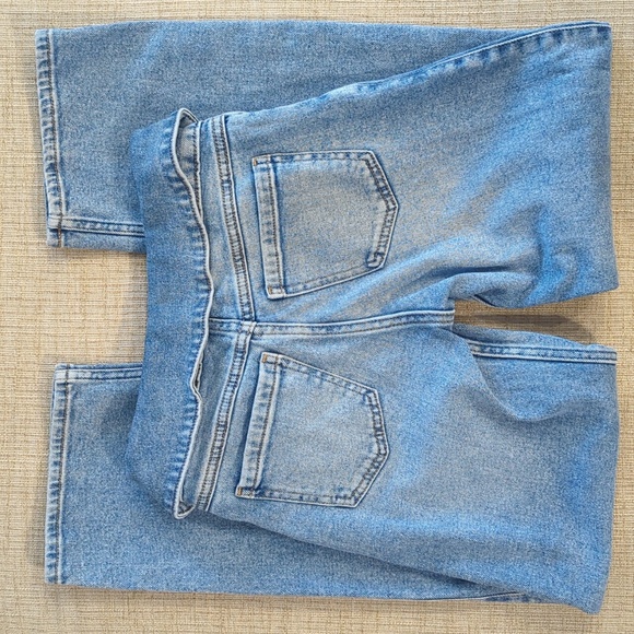 Girls Low Rise Baggy Jeans size 11/12 Fold Over Waist Sold Out - Picture 3 of 3